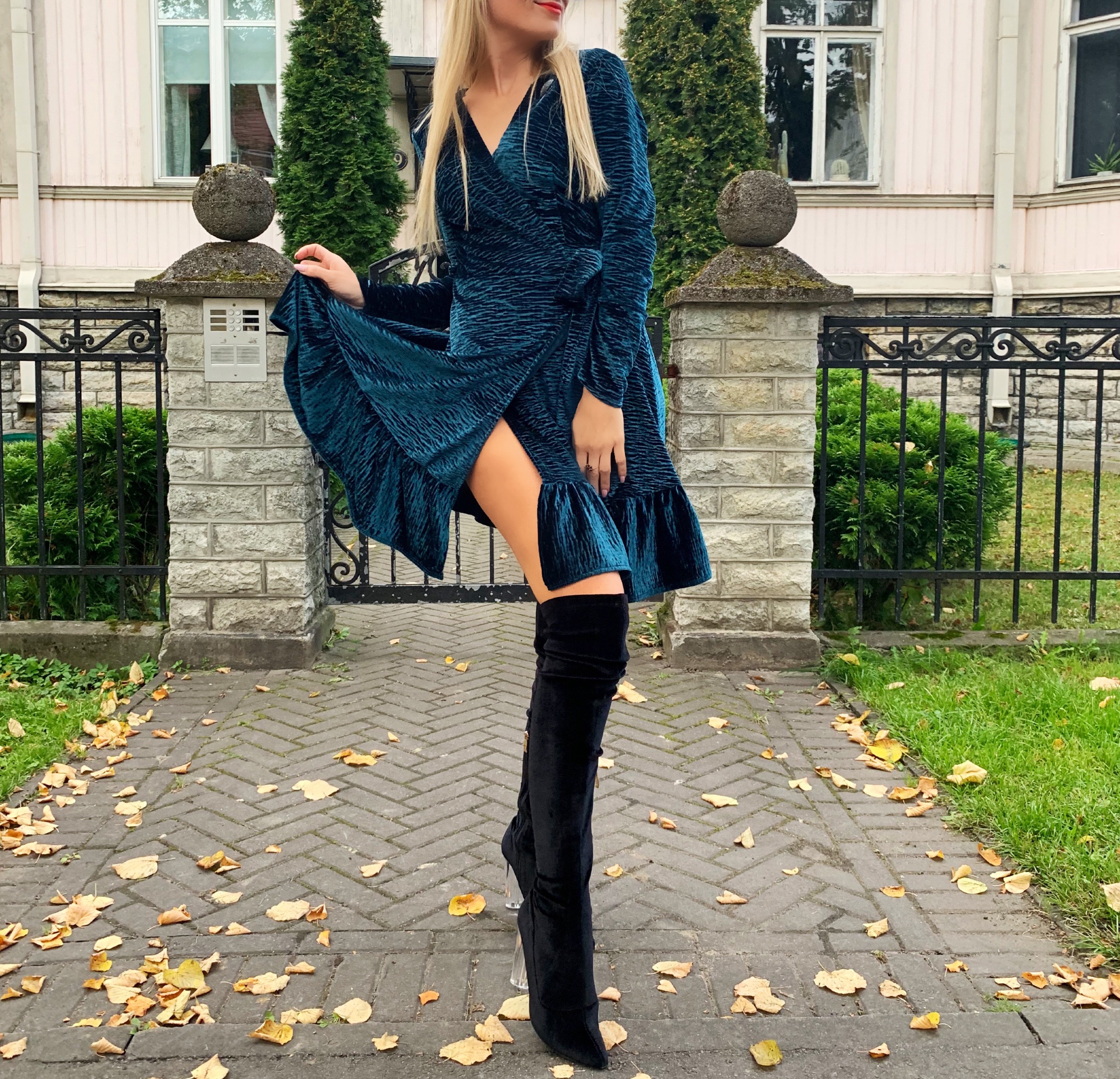 Velvet ”Ocean breeze” dress