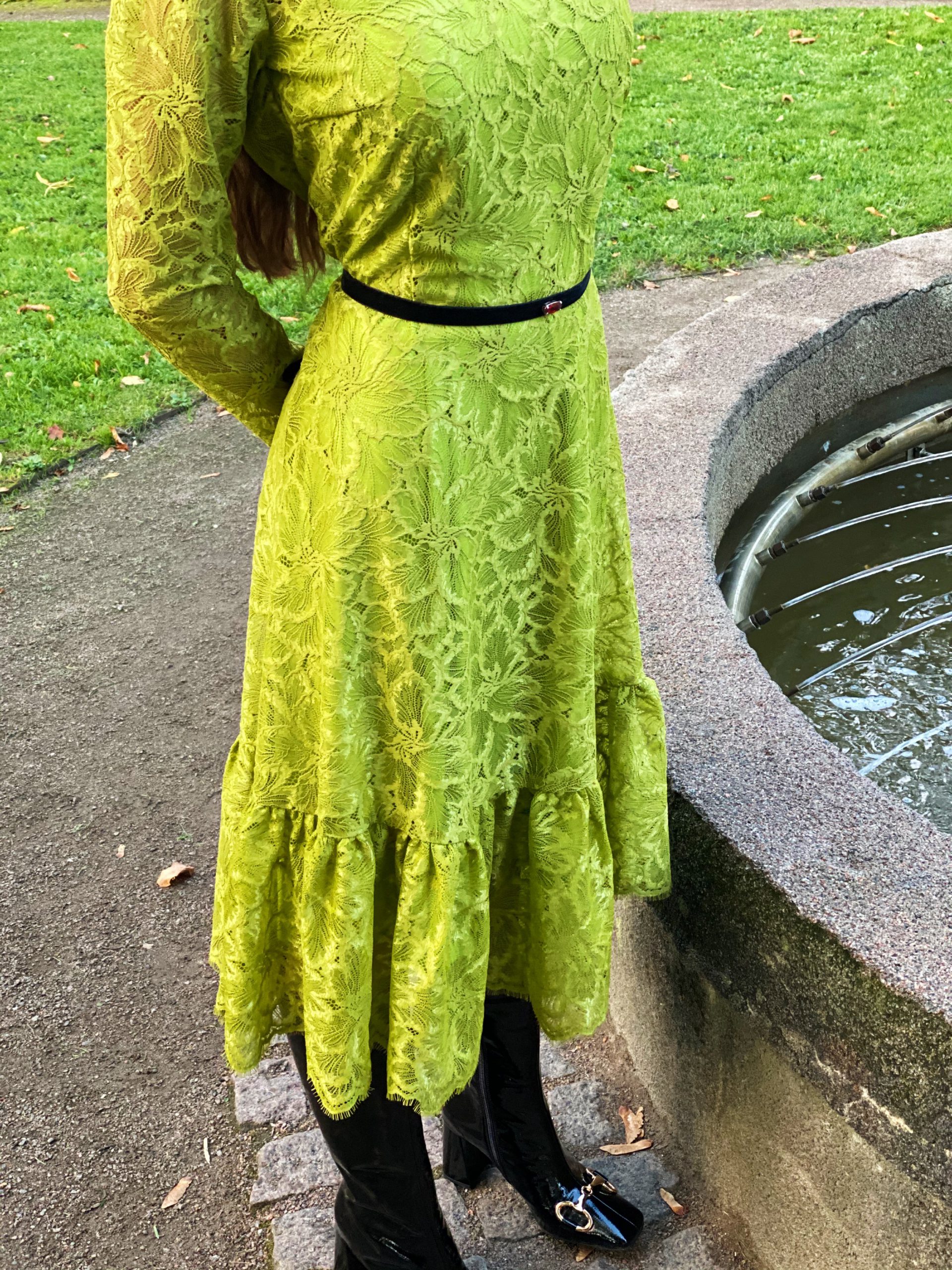 Juicy Lime Lace dress with belt