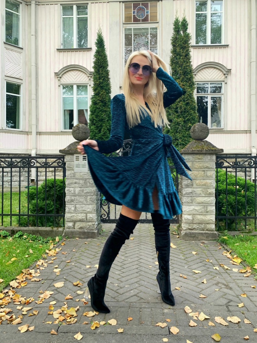 Velvet ”Ocean breeze” dress