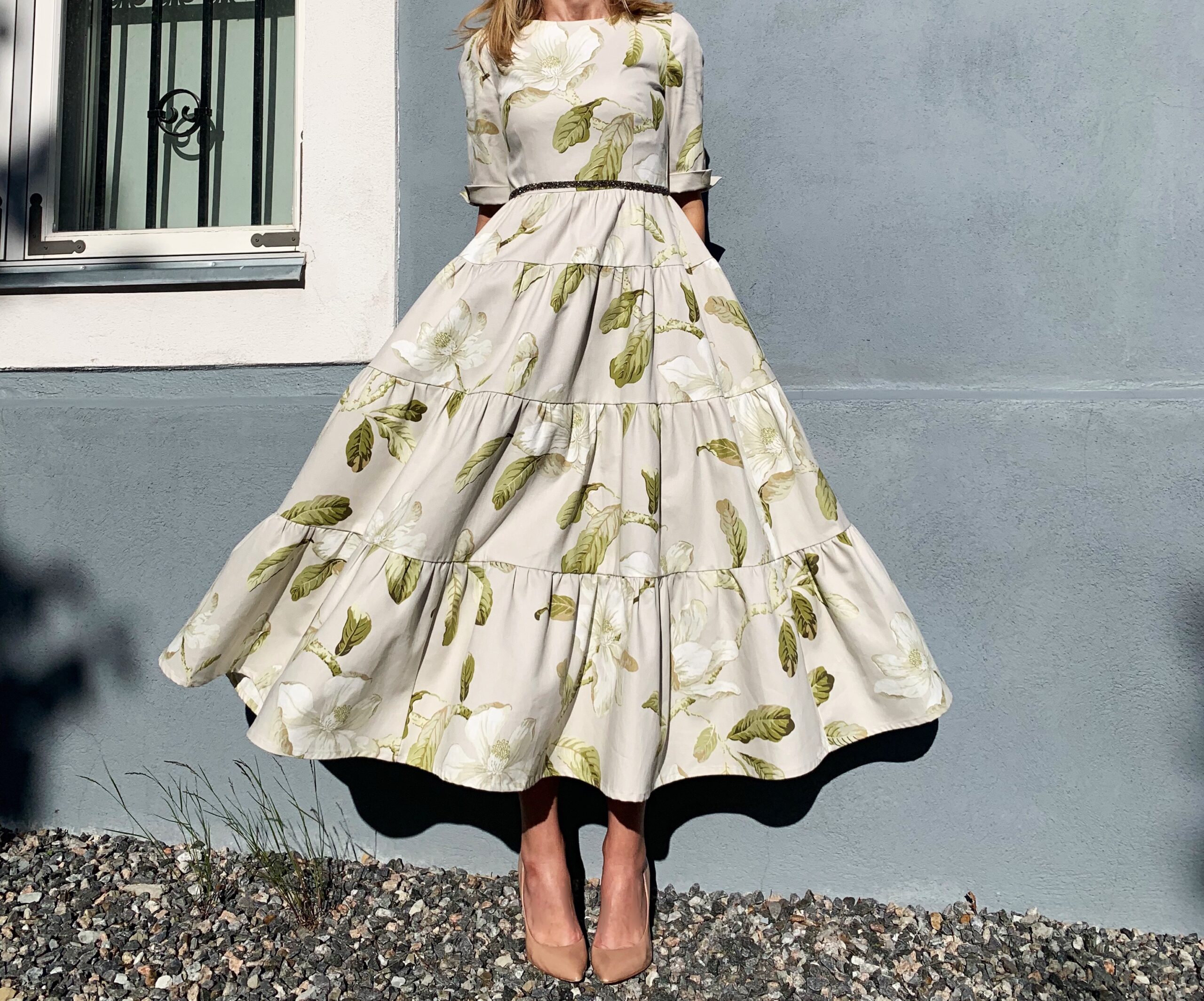 White garden dress with sparkling belt