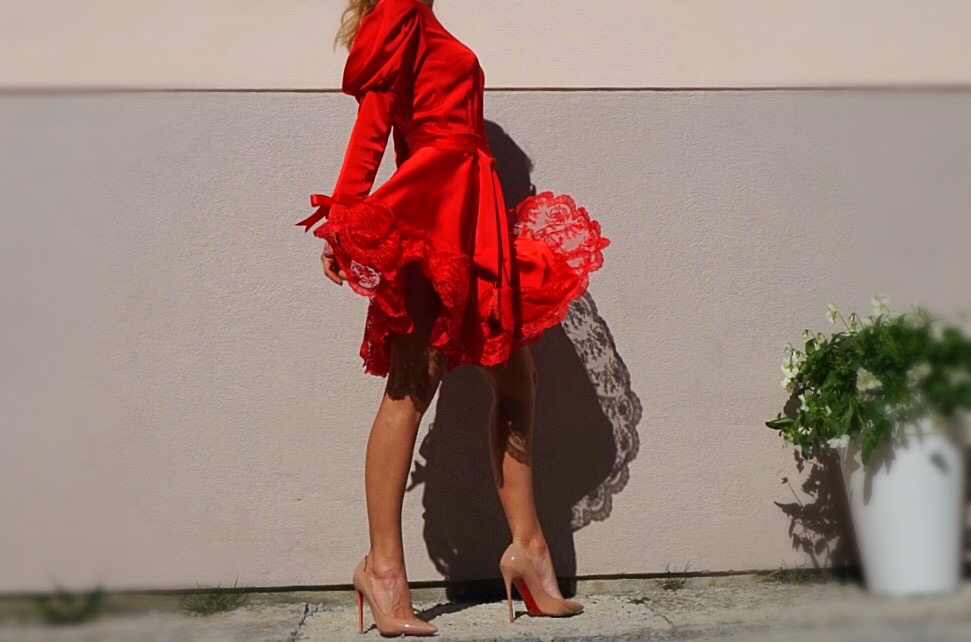 Hot red