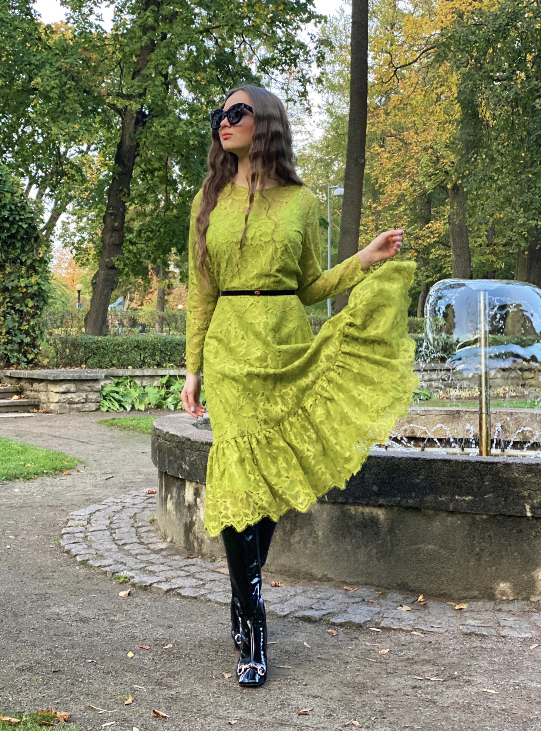 Juicy Lime Lace dress with belt