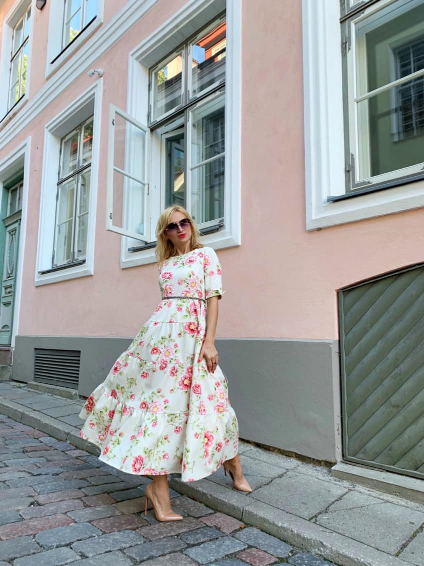 Rose garden dress