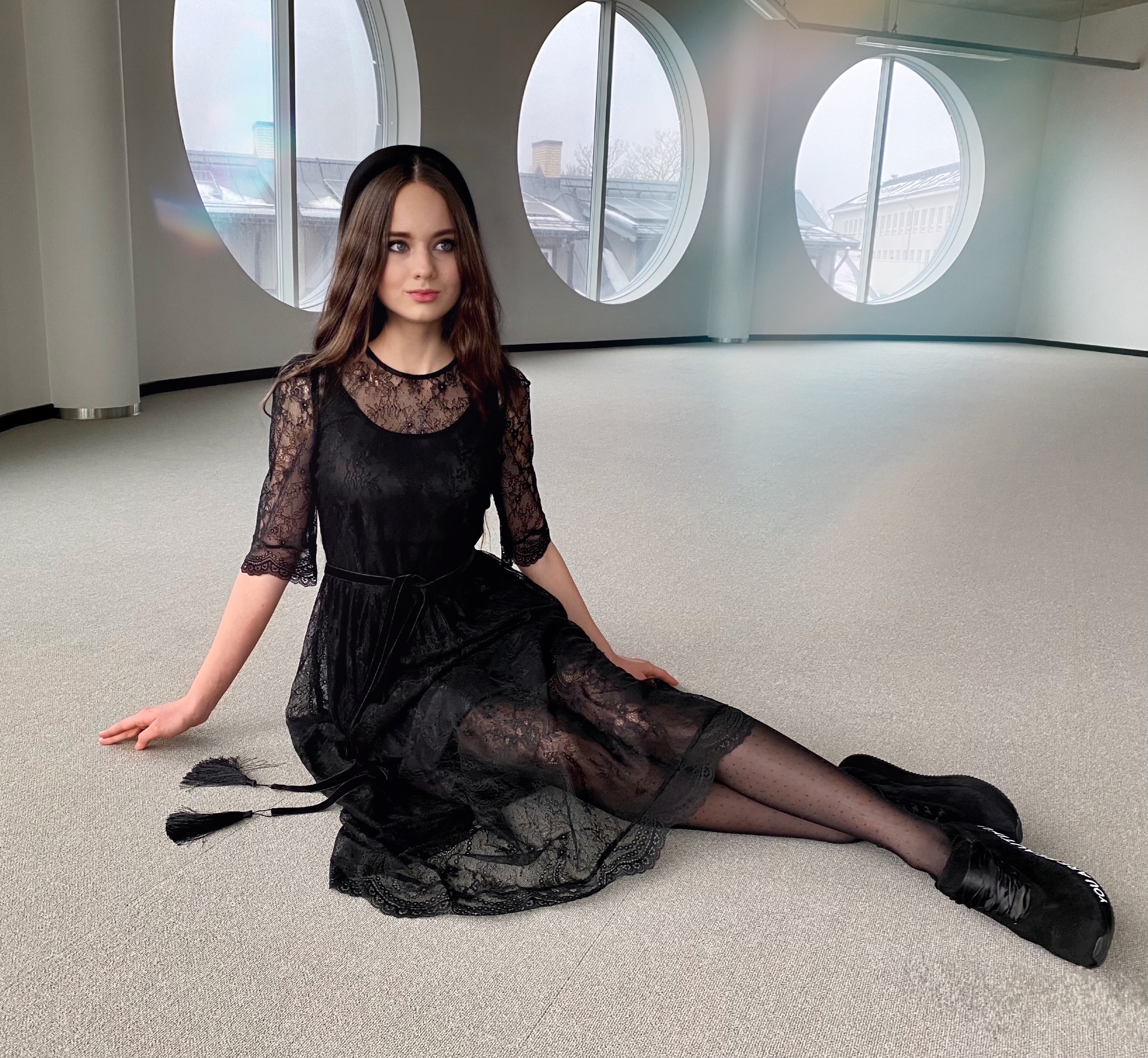 Azure lace black color dress with belt and underdress
