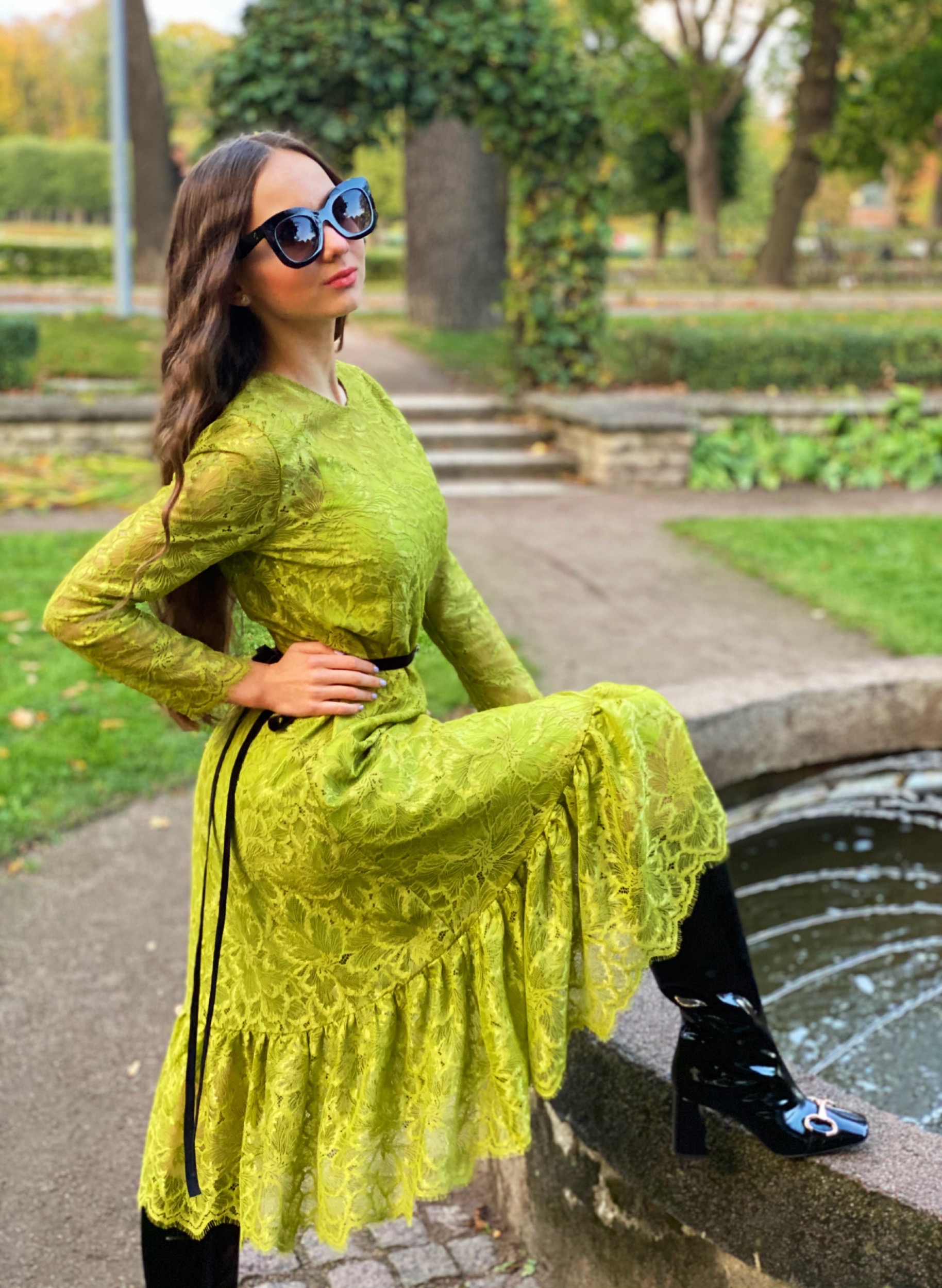 Juicy Lime Lace dress with belt