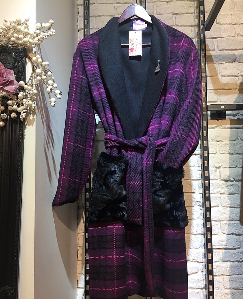 Wool coat with pockets
