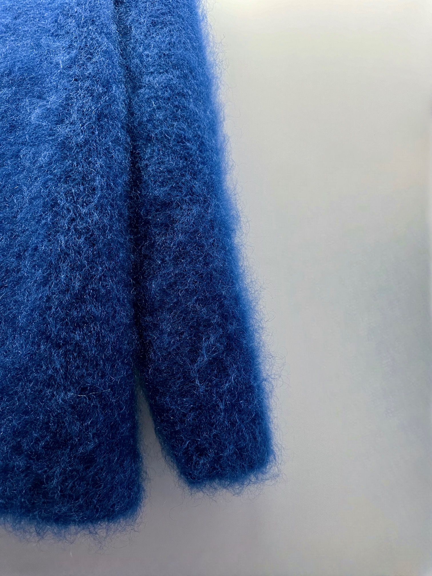 INCREDIBLY SOFT AND WARM Juicy Blue CARDIGAN. NATURAL WOOL 81% KID MOHAIR