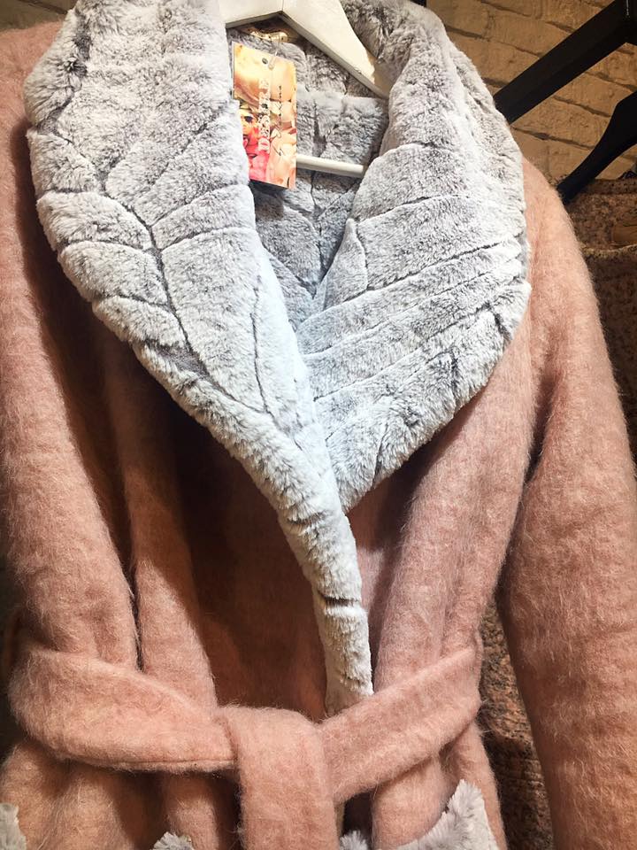 Tender coat with eco fur lining