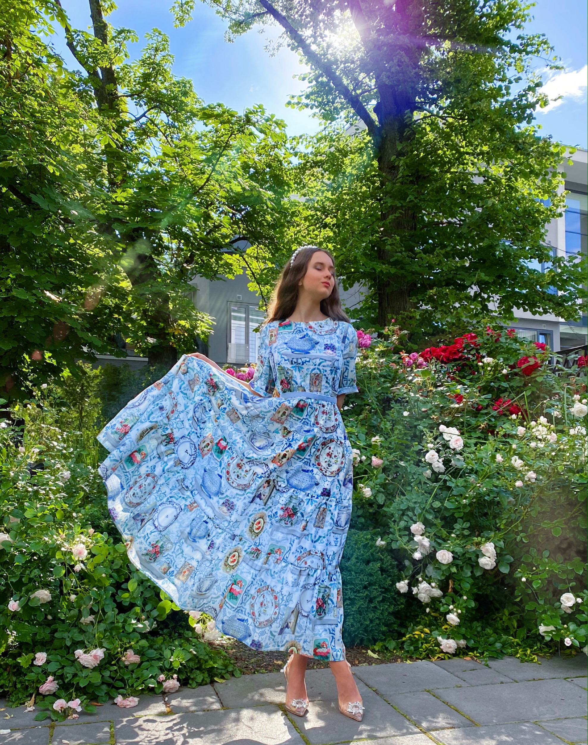 Porcelain fairytale dress with belt