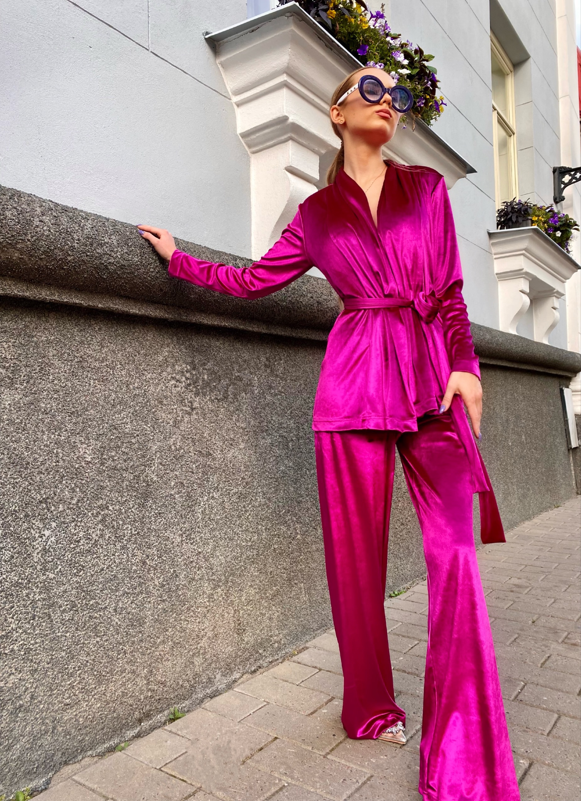 Silk samet fuchsia costume luxury