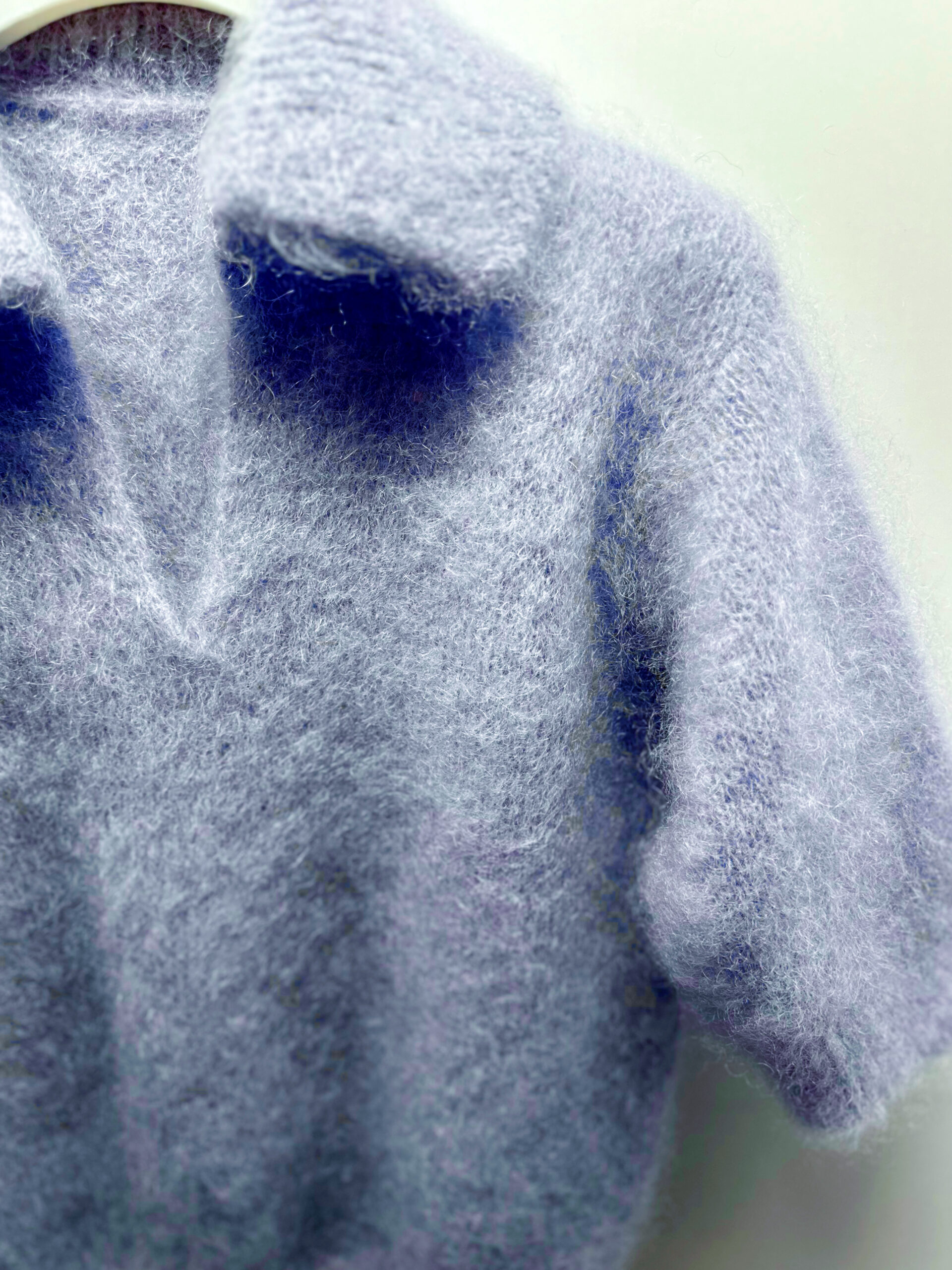 INCREDIBLY SOFT AND WARM LIGHT BLUE CARDIGAN. NATURAL WOOL 81% KID MOHAIR
