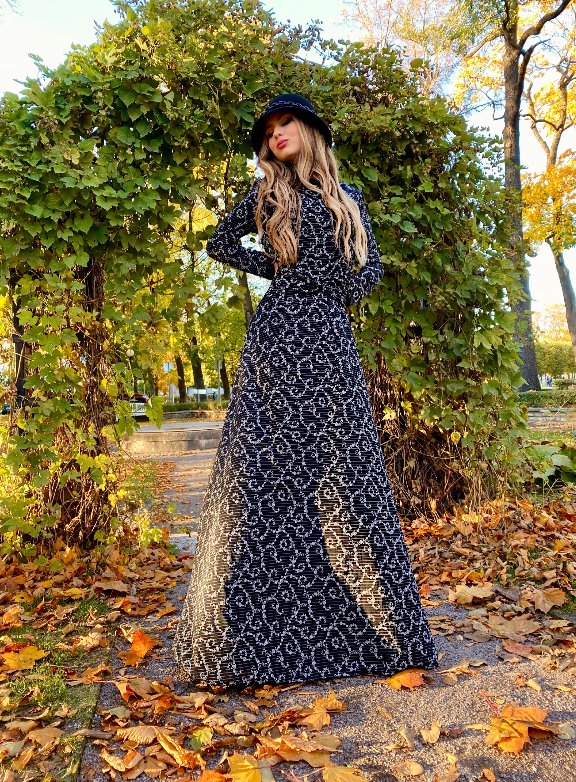 Romantic black long stretch dress