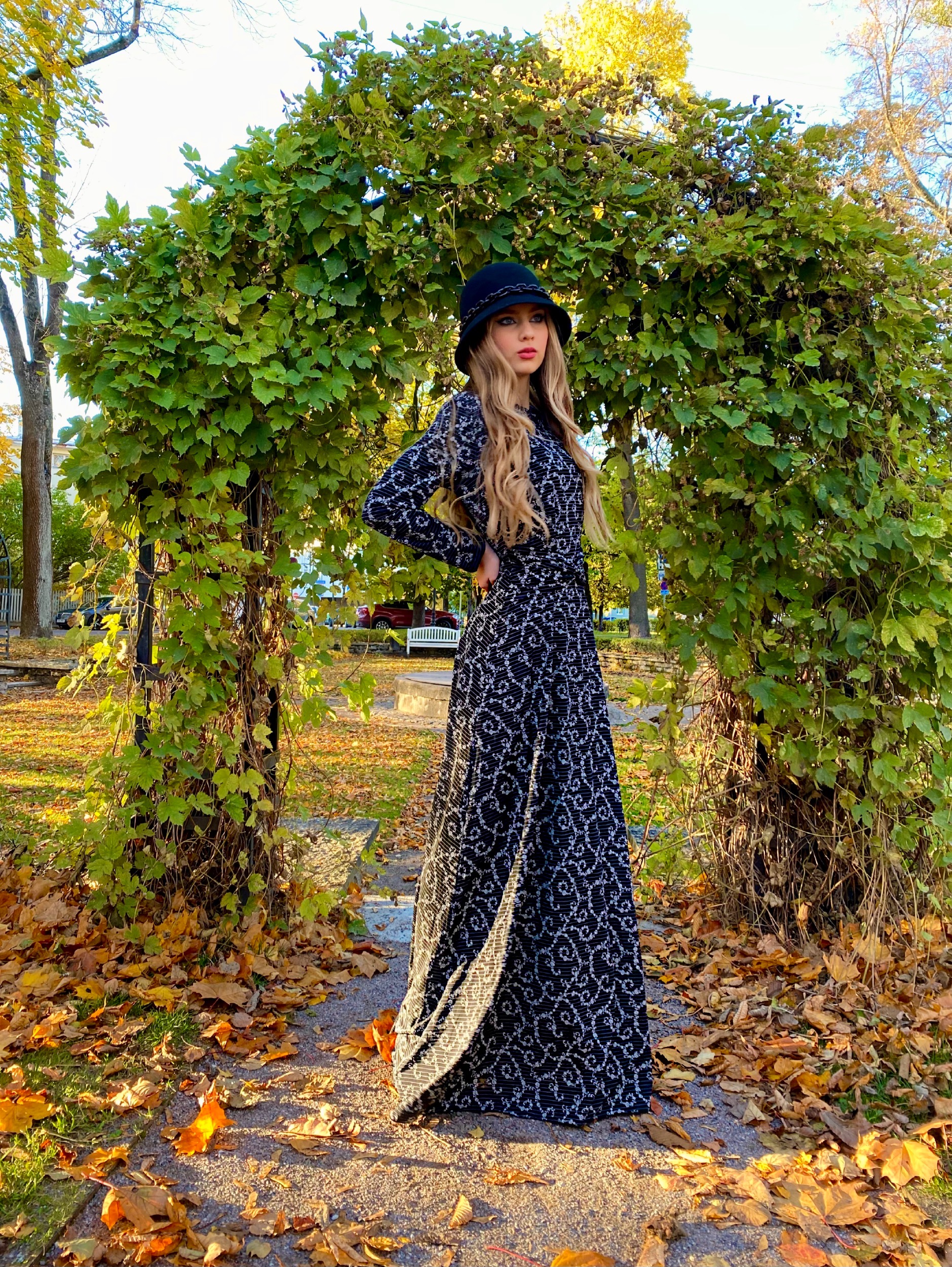 Romantic black long stretch dress