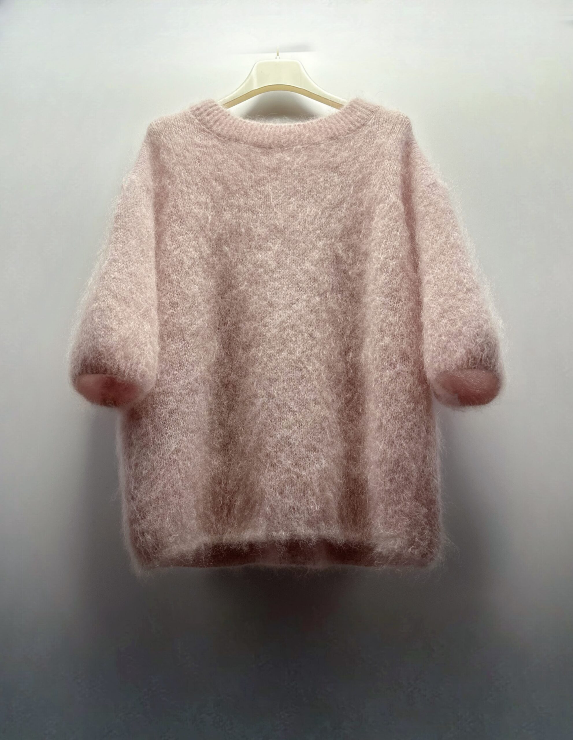 INCREDIBLY SOFT AND WARM BLUSH ROSE CARDIGAN. NATURAL WOOL 81% KID MOHAIR