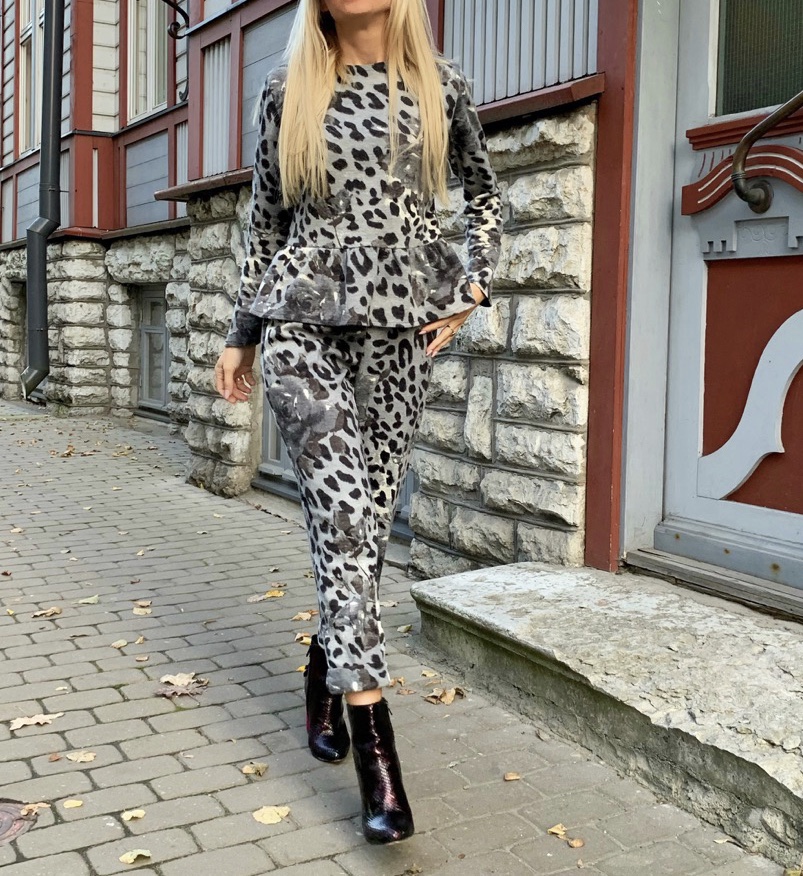 Wool Grey Leo costume
